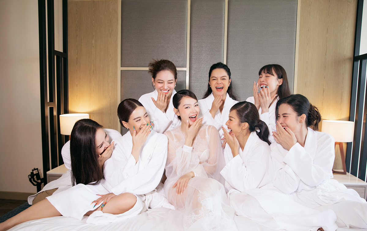 Đám cưới Minh Hằng không trang trí bằng hoa tươi vì muốn mình là 