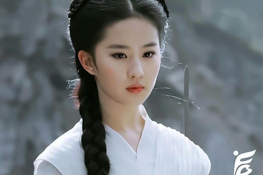  Lưu Diệc Phi vướng nghi vấn làm giả bằng Đại học, có 2 quốc tịch cùng lúc - Ảnh 1