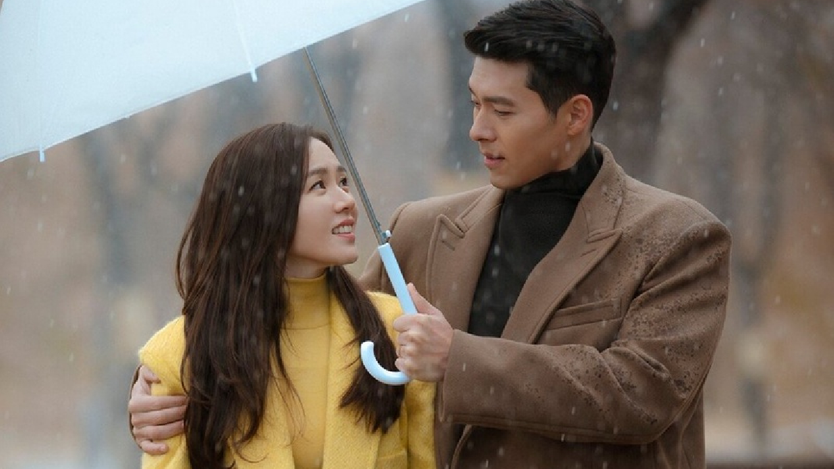 Hyun Bin và Son Ye Jin lọt top cặp đôi đẹp nhất thế giới cùng  David - Victoria Beckham