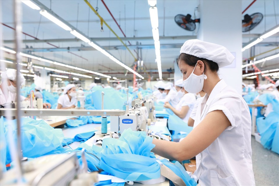 Từ ngày 1/7 người lao động tại Hà Nội và TP HCM làm thêm giờ tăng bao nhiêu? 
 - Ảnh 1