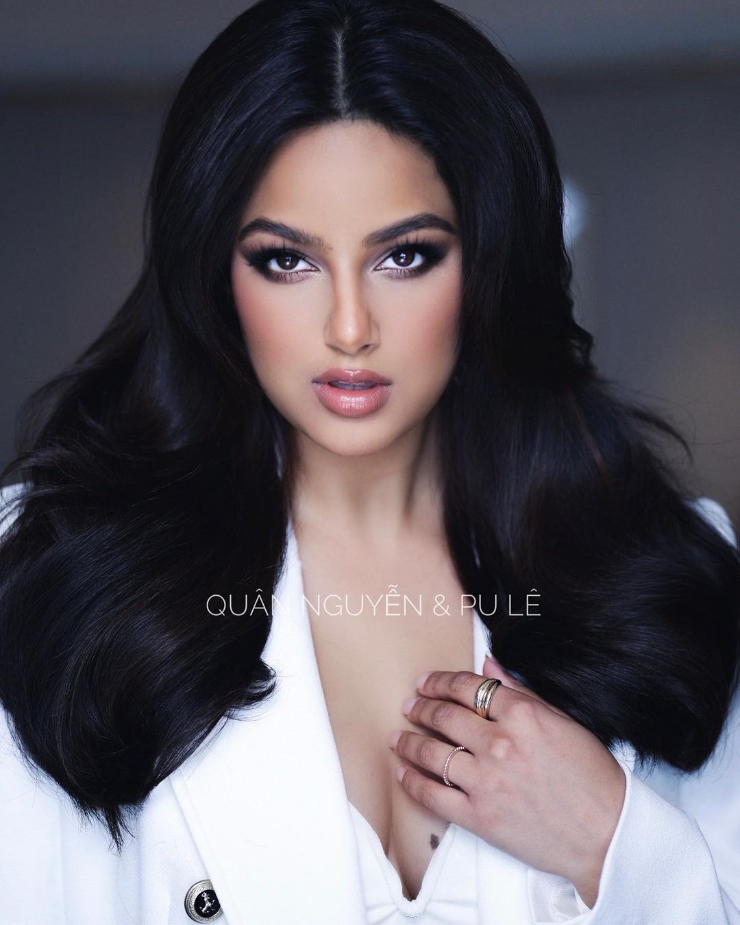 Hoa hậu Sandhu xinh đẹp qua bàn tay makeup của chuyên gia trang điểm Việt Nam - Ảnh 5