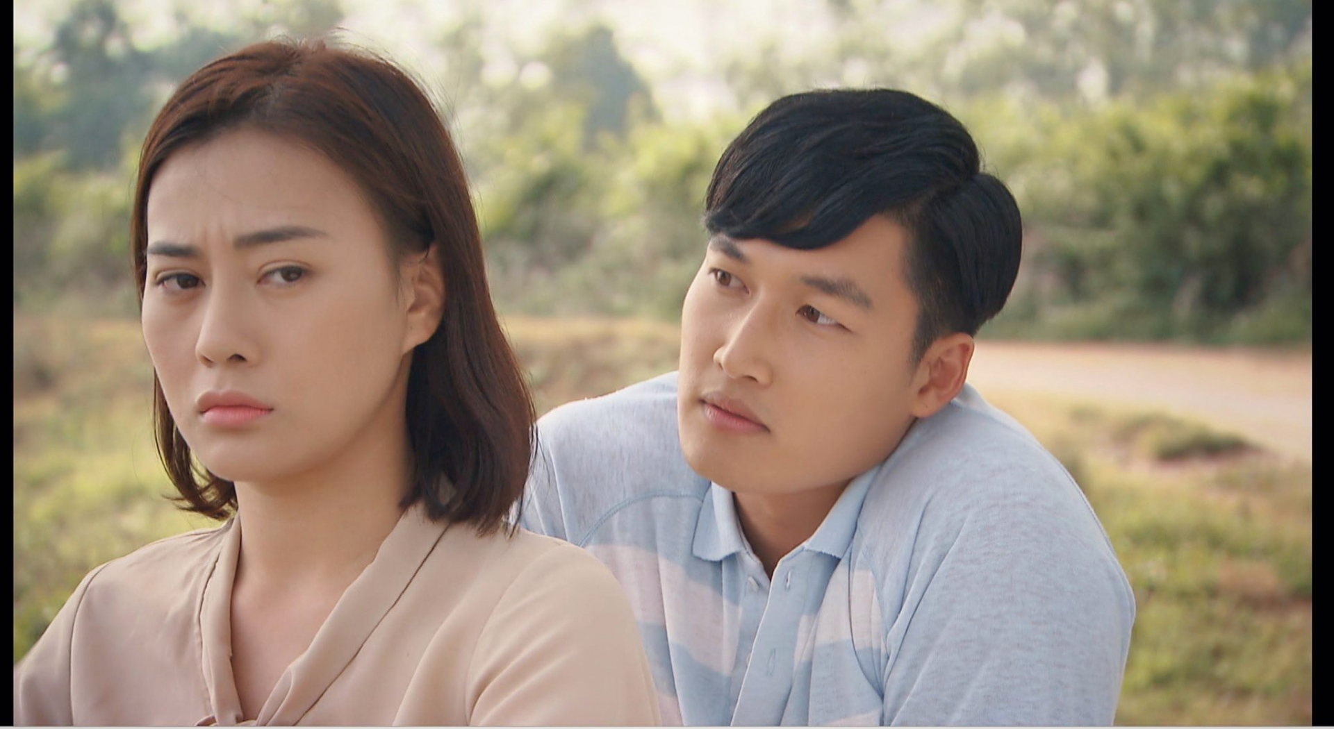 Lóa mắt với màn khoe cơ bụng 8 múi cuồn cuộn của Đình Tú - Ảnh 4