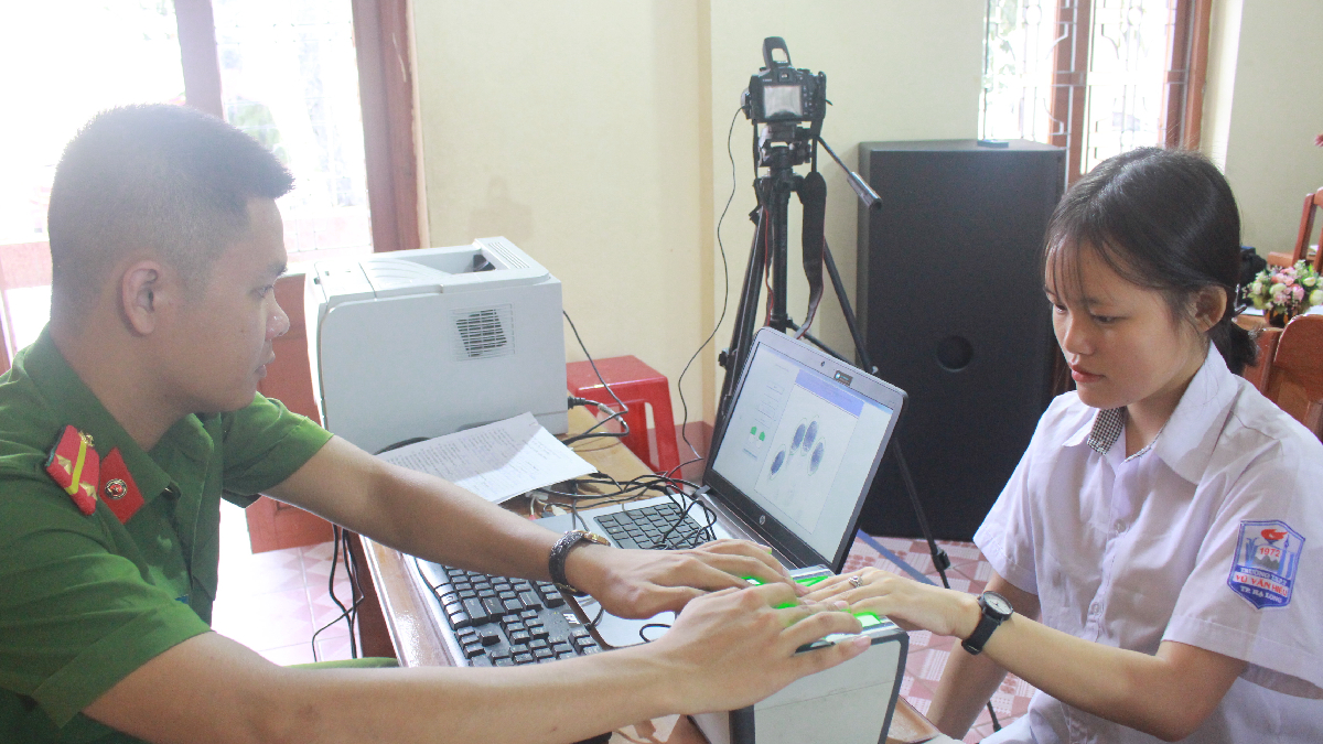 Đề xuất cấp CCCD cho trẻ em dưới 14 tuổi, bổ sung ADN và giọng nói