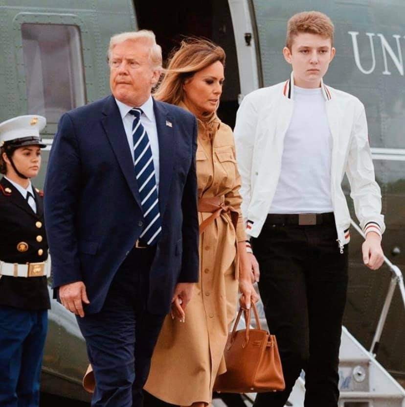 Ngỡ ngàng với chiều cao ở tuổi 16 của Barron Trump, gấp đôi người đứng cạnh - Ảnh 3
