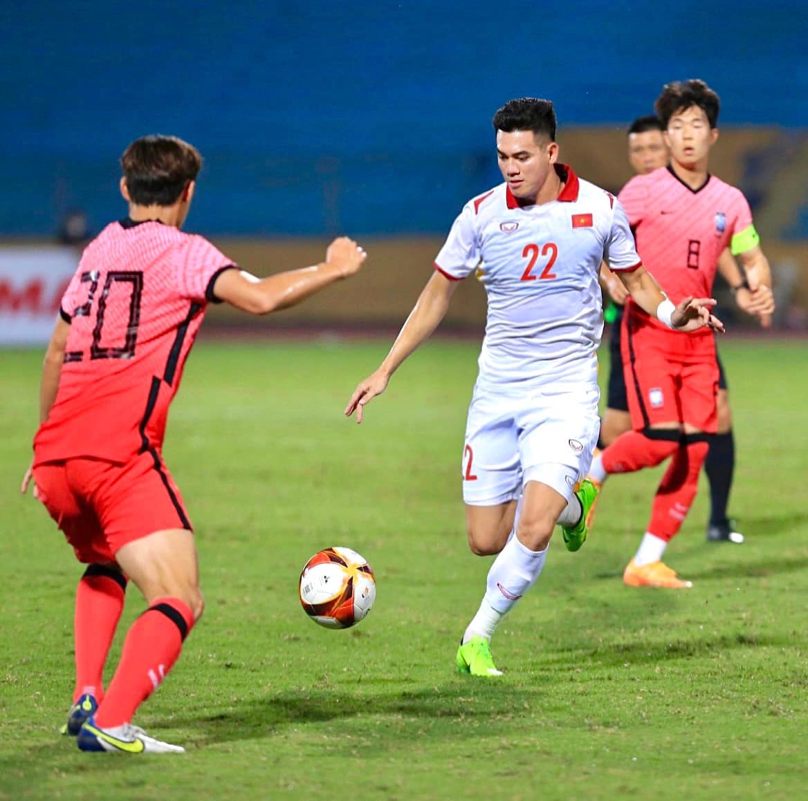 Tiến Linh bất ngờ đứng đầu BXH người ảnh hưởng trên MXH, vượt cả Trấn Thành, Độ Mixi - Ảnh 5