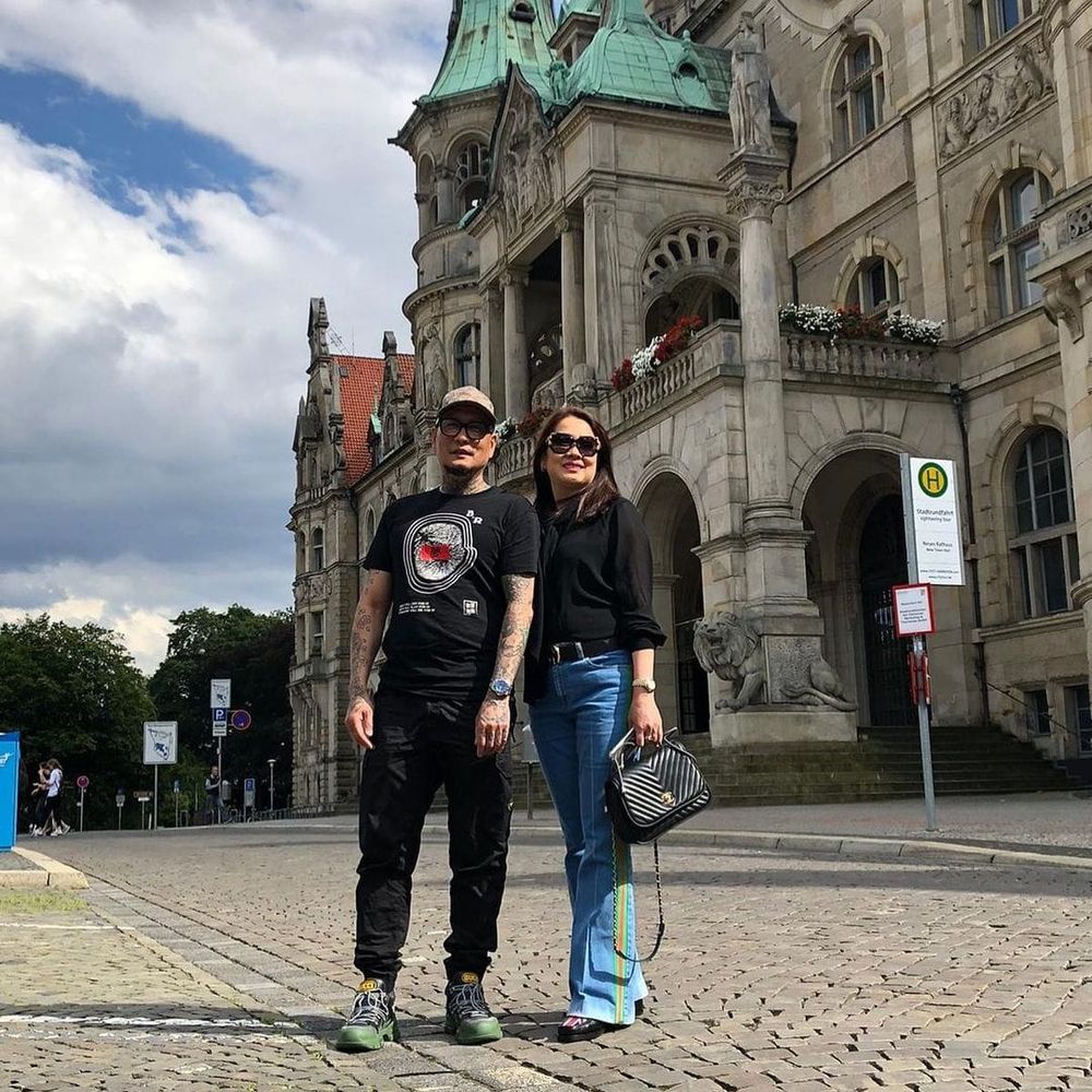 Tuổi 52 của mẹ Á hậu Thảo Nhi Lê: Trẻ trung và mê đồ hiệu không kém con gái - Ảnh 3