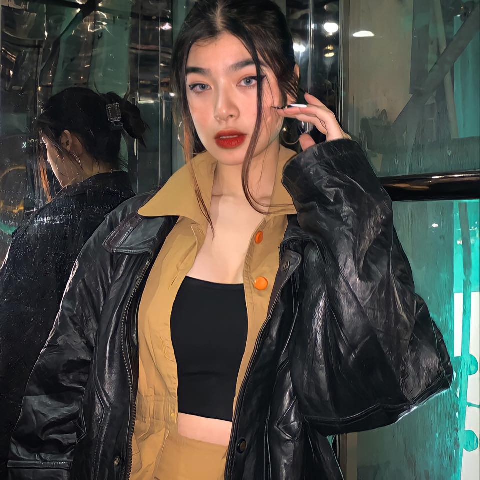 Mê mẩn nhan sắc “tuổi trăng tròn” của  con gái “Cảnh sát hình sự