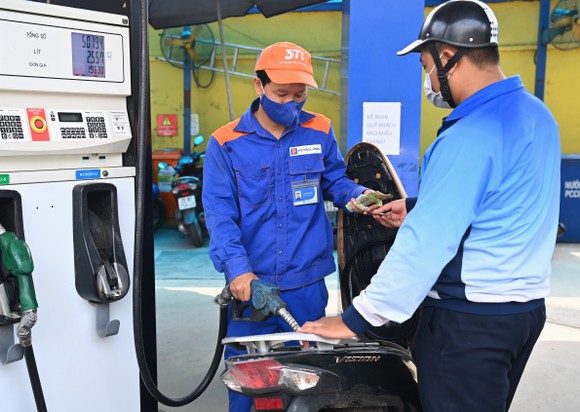 Chiều nay ngày 1/7, giá xăng dầu sẽ giảm sau 7 lần tăng liên tiếp? - Ảnh 2