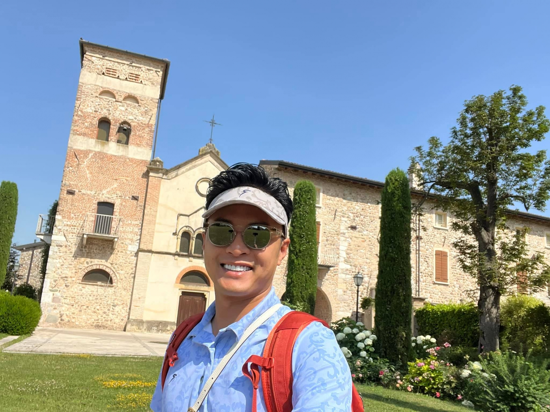 Hồng Đăng bị mất điện thoại khi cùng Hồ Hoài Anh công tác tại Tây Ba Nha - Ảnh 4