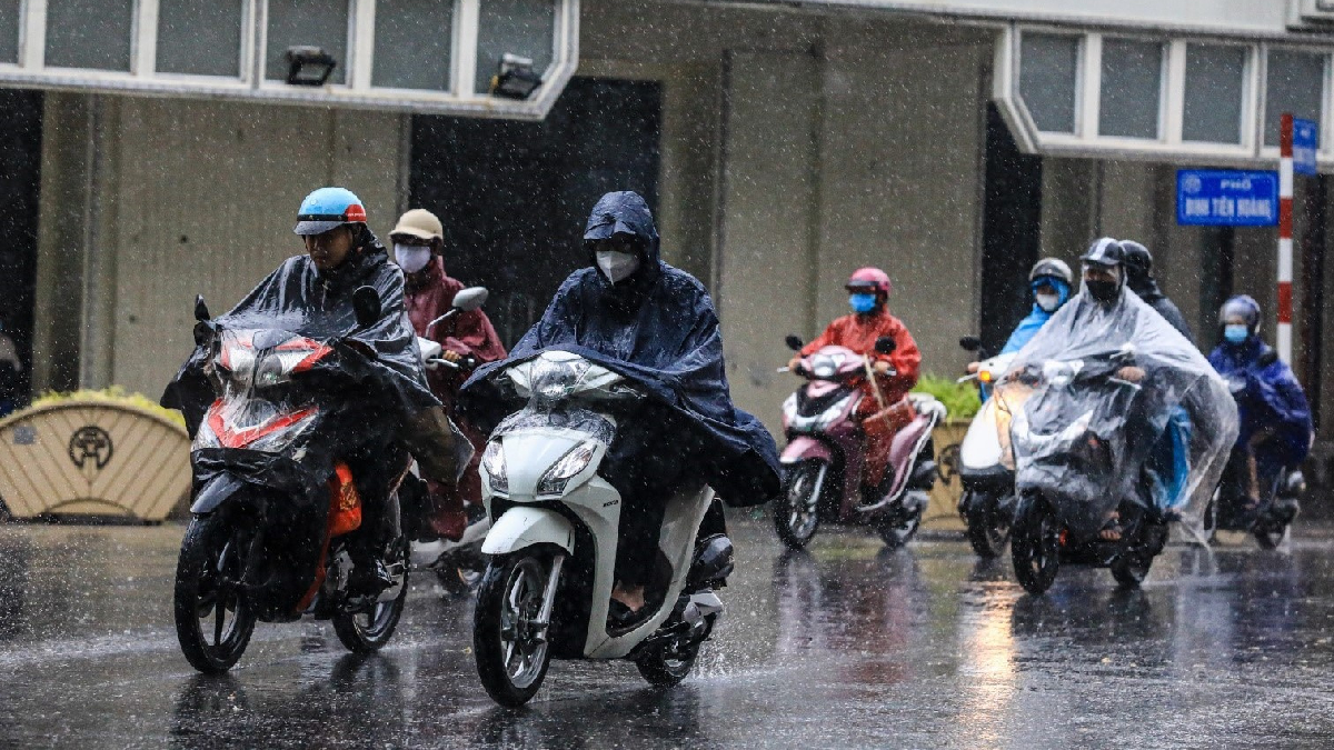 Dự báo thời tiết: Bão số 1 giật cấp 14 hướng về Quảng Ninh, Bắc Bộ mưa to từ chiều 2/7