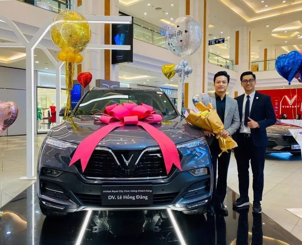 Hồng Đăng và thú chơi xa hoa, tốn kém nhưng luôn xếp sau “vợ cả