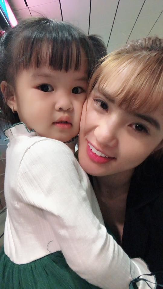 Em gái Công Vinh hiếm hoi lộ diện, làm mẹ đơn thân  kiếm tiền mua nhà Sài Gòn - Ảnh 1