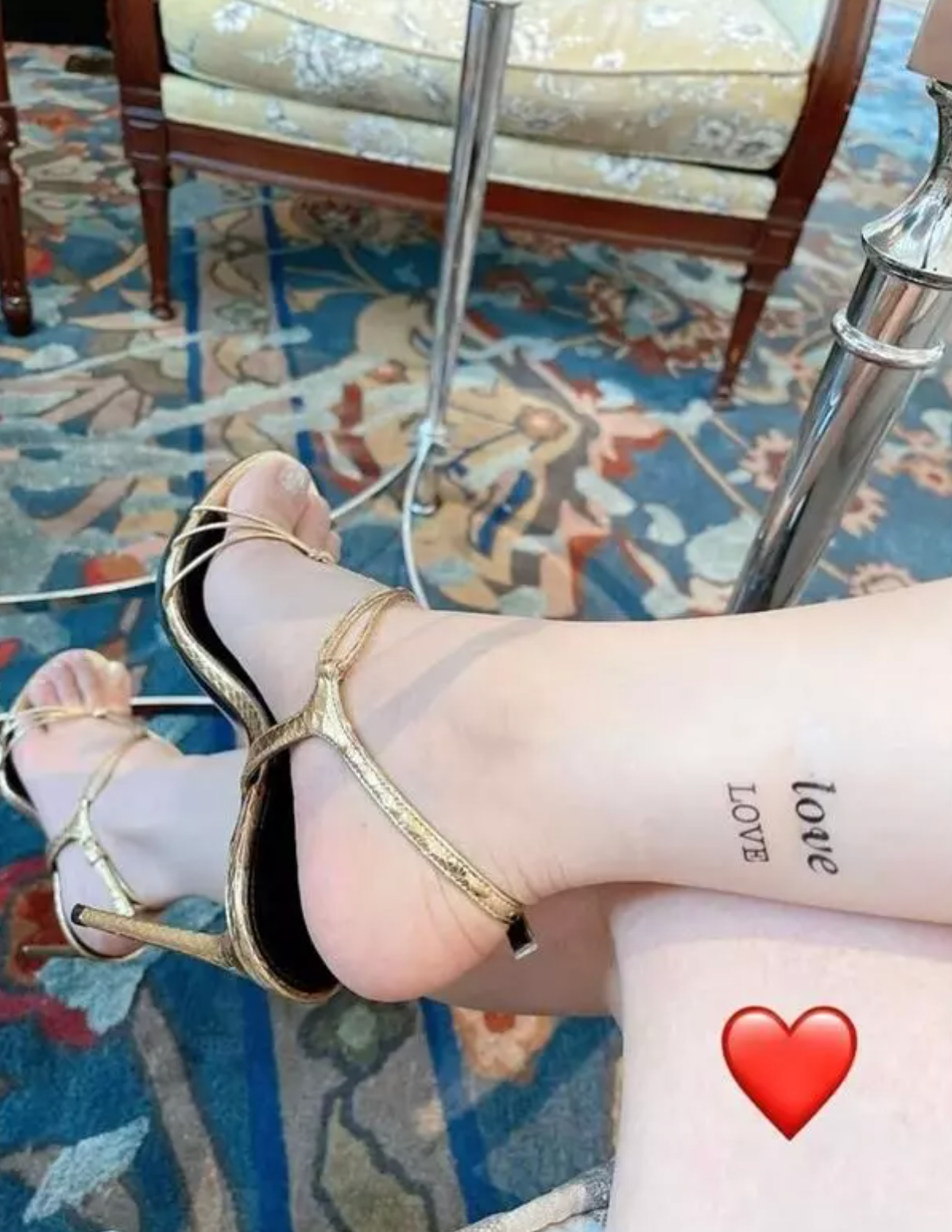  Lệ Quyên xoá hình xăm định tình với Lâm Bảo Châu, chuyện tình đang trục trặc? - Ảnh 2