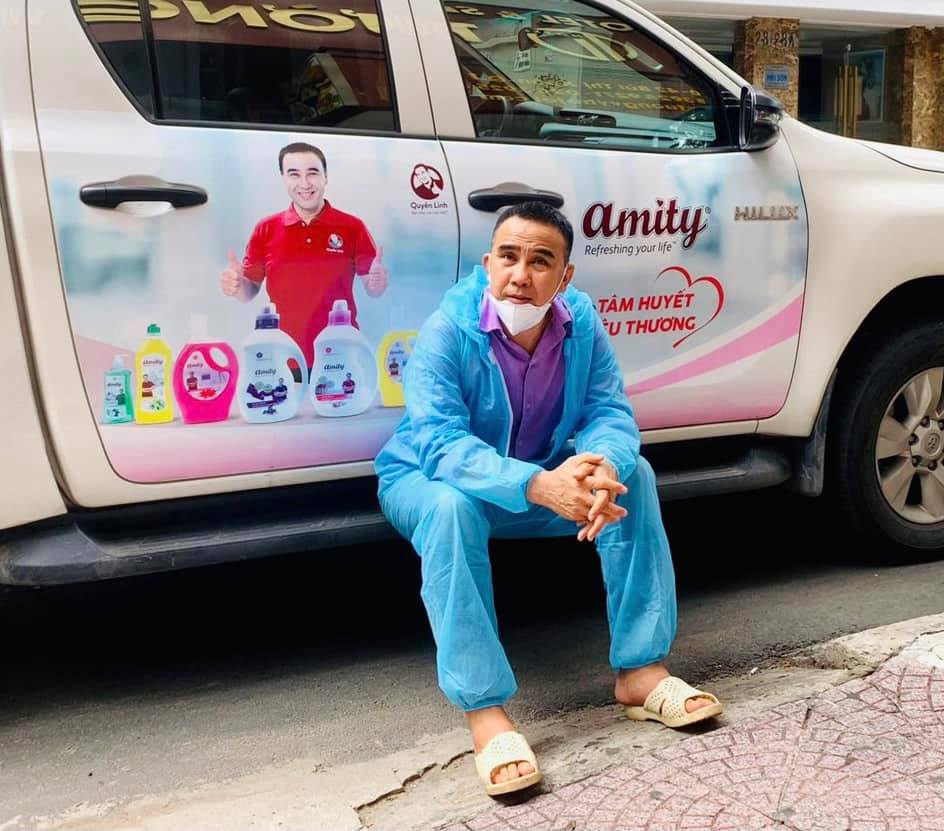 MC Quyền Linh bị thoát vị đĩa đệm nặng vì vác hàng tấn gạo trong mùa dịch vừa qua?  - Ảnh 3