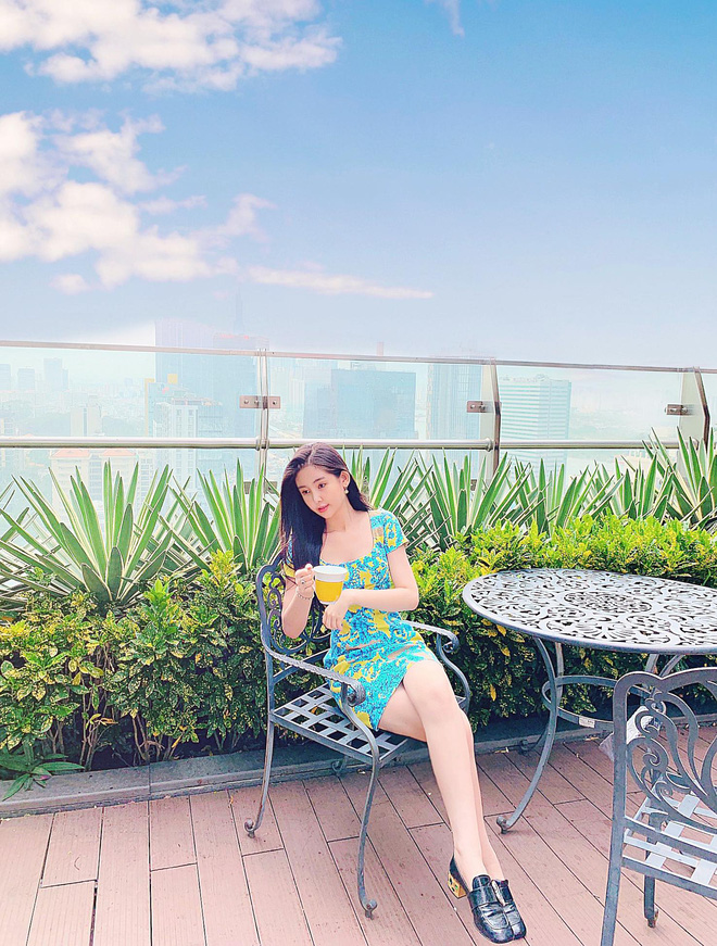 Lê  Âu Ngân Anh trước khi kết hôn: Ở nhà 280m2, đi xe 8 tỷ, giàu kếch xù - Ảnh 4