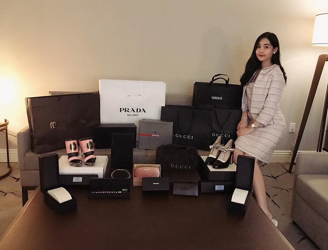 Lê  Âu Ngân Anh trước khi kết hôn: Ở nhà 280m2, đi xe 8 tỷ, giàu kếch xù - Ảnh 5