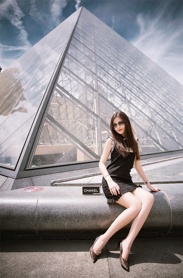 Lê  Âu Ngân Anh trước khi kết hôn: Ở nhà 280m2, đi xe 8 tỷ, giàu kếch xù - Ảnh 7