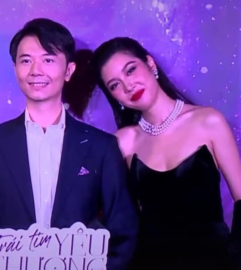 Thúy Vân ngại ngùng tựa vai ông xã tại họp báo nhưng bị nửa kia làm lơ - Ảnh 3