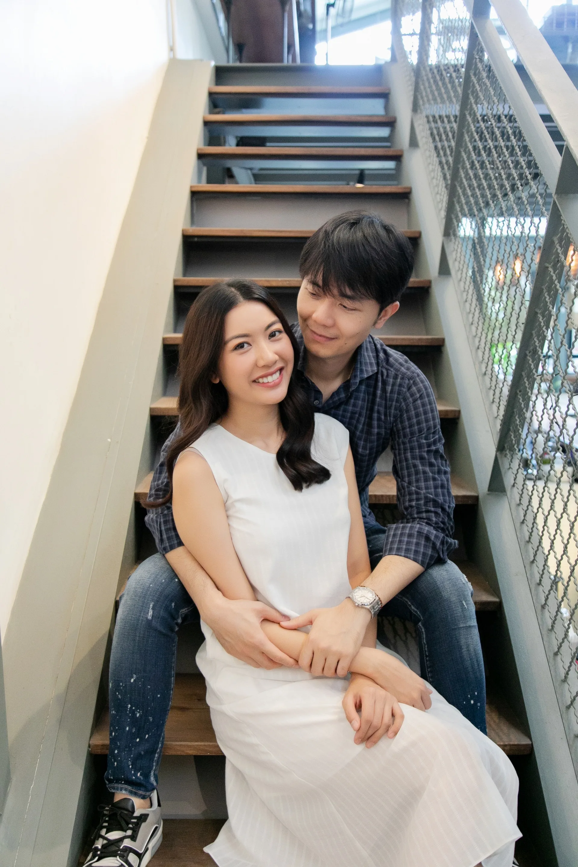 Thúy Vân ngại ngùng tựa vai ông xã tại họp báo nhưng bị nửa kia làm lơ - Ảnh 6