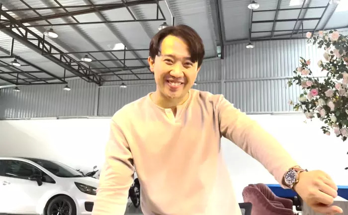 Trấn Thành - Hari Won vung tiền như nước : Vợ làm tóc 10 triệu, chồng mua đồng hồ 1 tỷ 3 - Ảnh 3