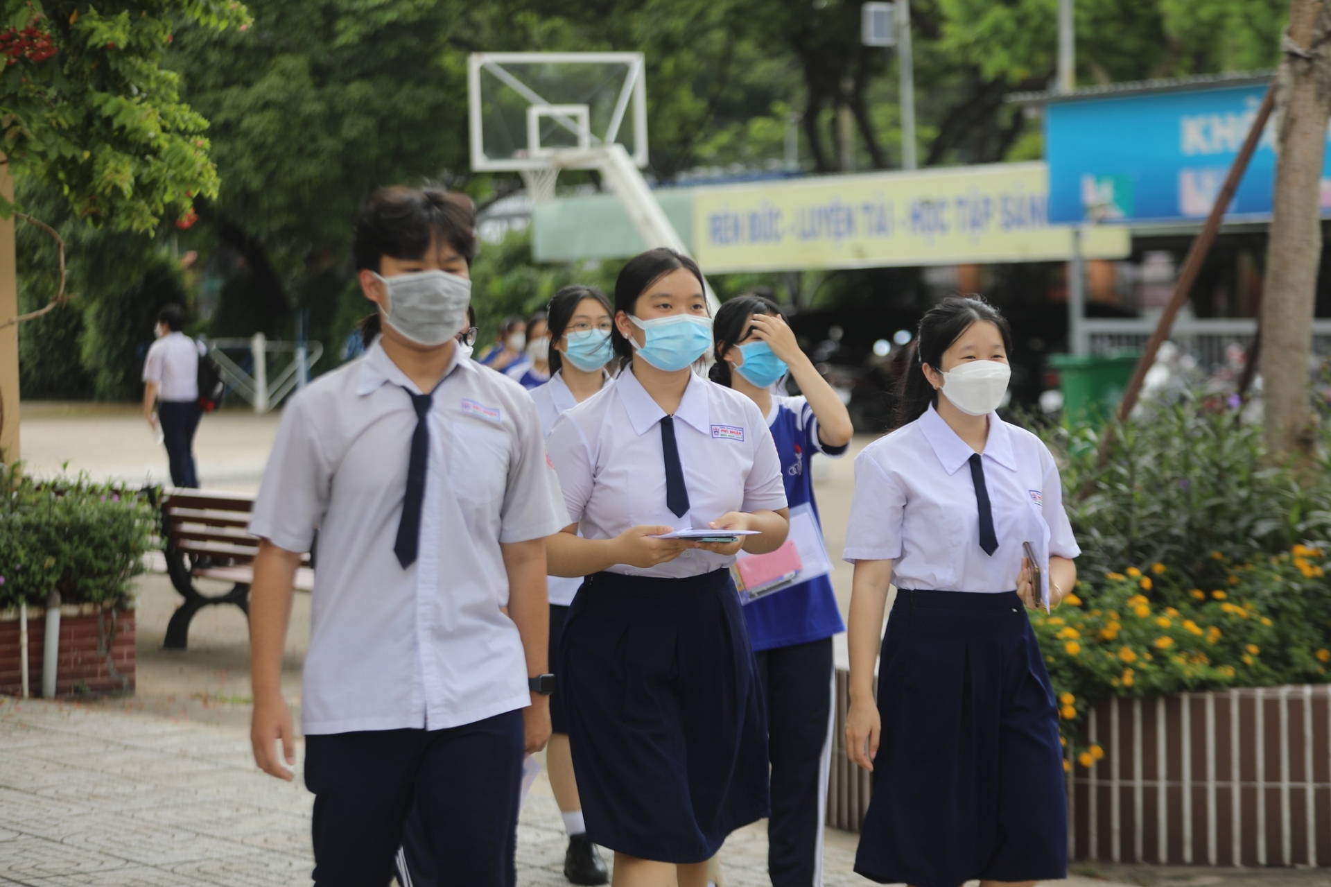 Xuất hiện thánh đoán đề mới 3 năm đều trúng cạnh tranh với Đen Vâu - Ảnh 1