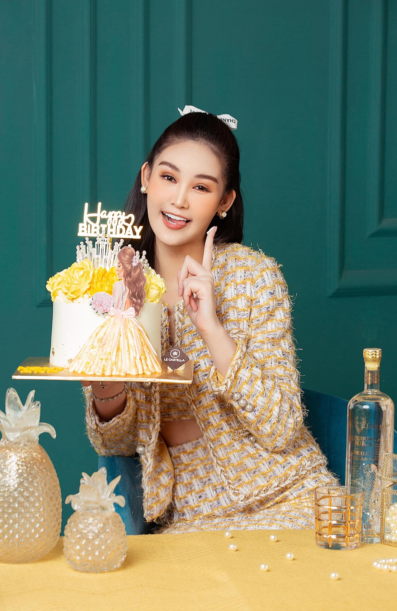 Lê Âu Ngân Anh xuất hiện sau xác nhận kết hôn, nhan sắc kiều diễm đúng chuẩn cô dâu - Ảnh 2