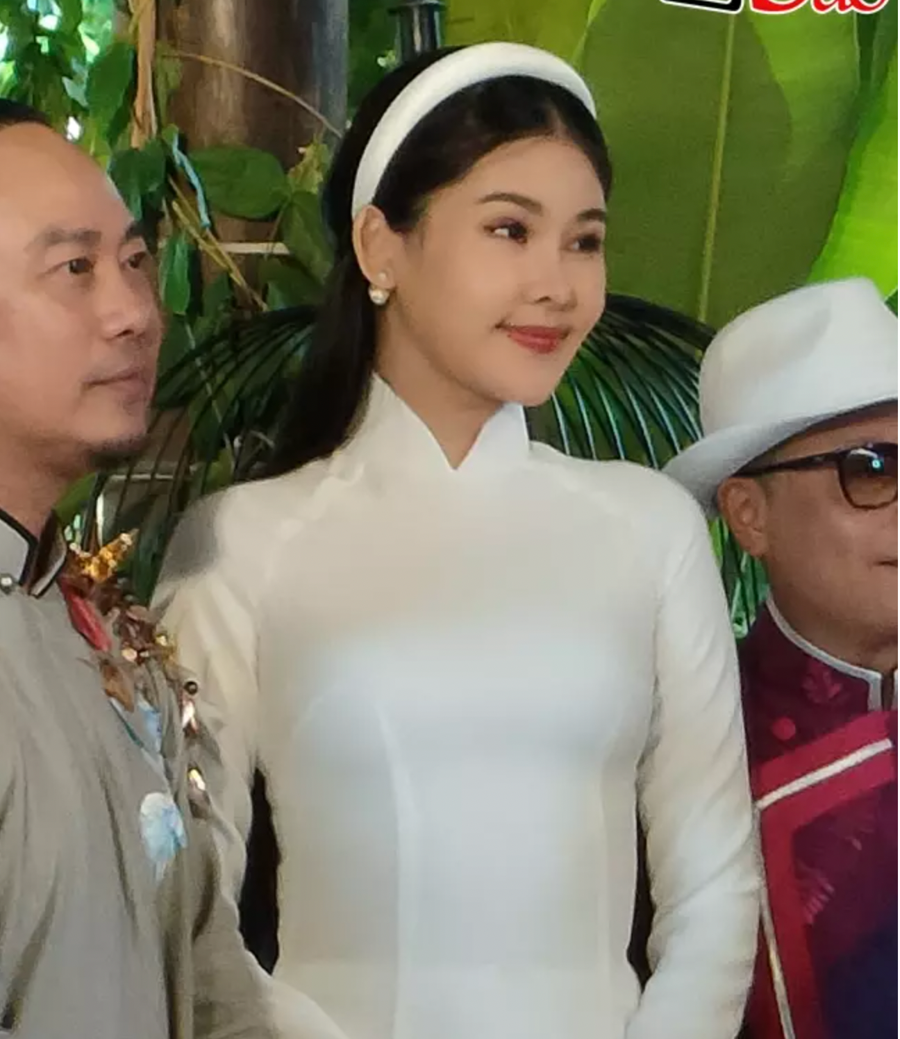 Lê Âu Ngân Anh xuất hiện sau xác nhận kết hôn, nhan sắc kiều diễm đúng chuẩn cô dâu - Ảnh 1