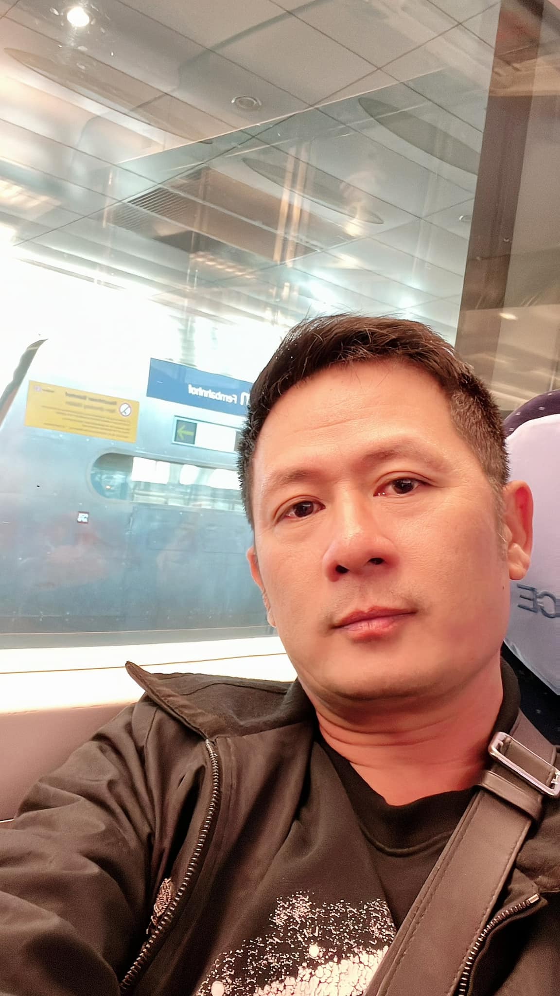 Chân dung con trai thứ 4 và bạn gái mới của Bằng Kiều Lộ diện
 - Ảnh 5