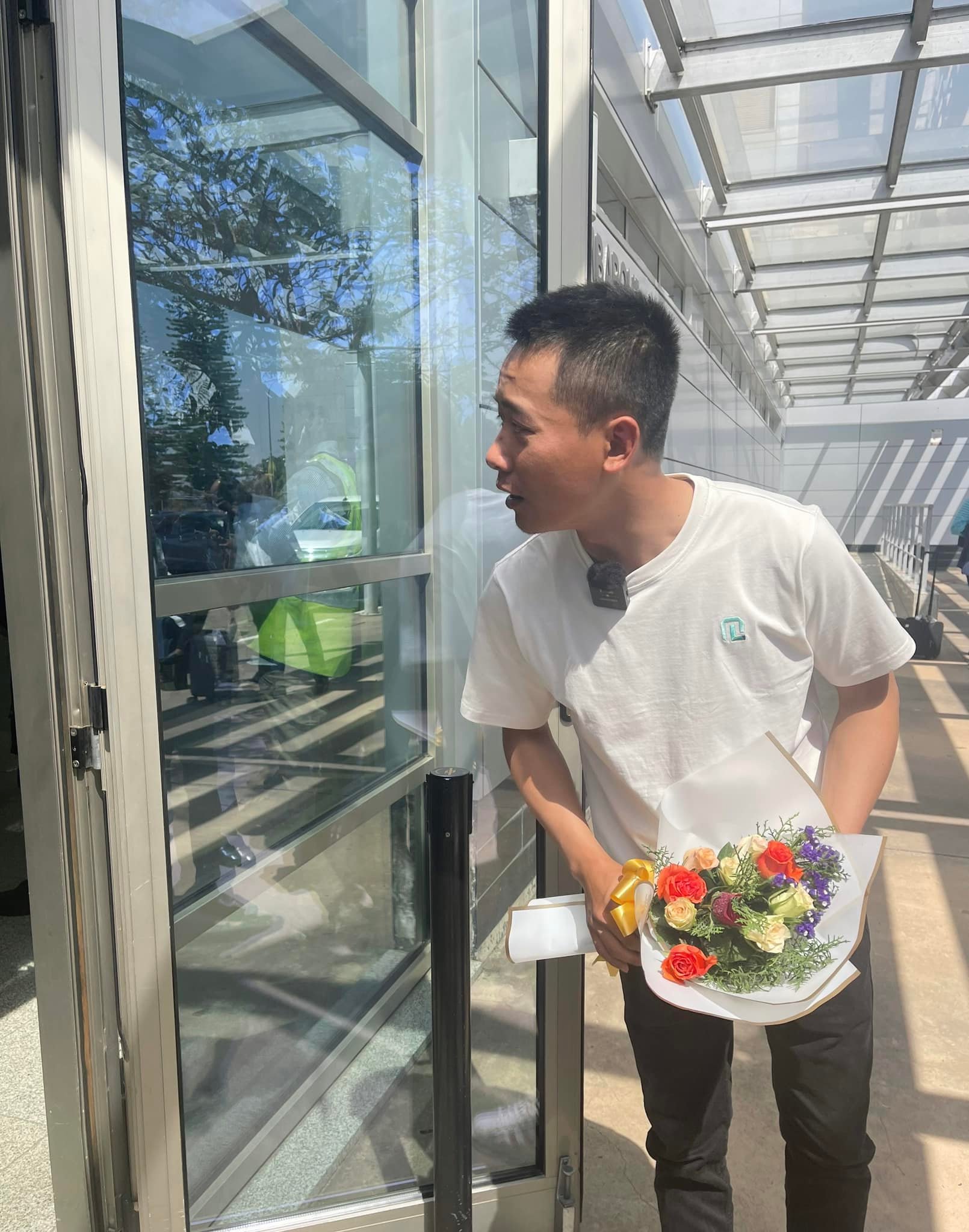 Quang Linh Vlogs “nhát gái