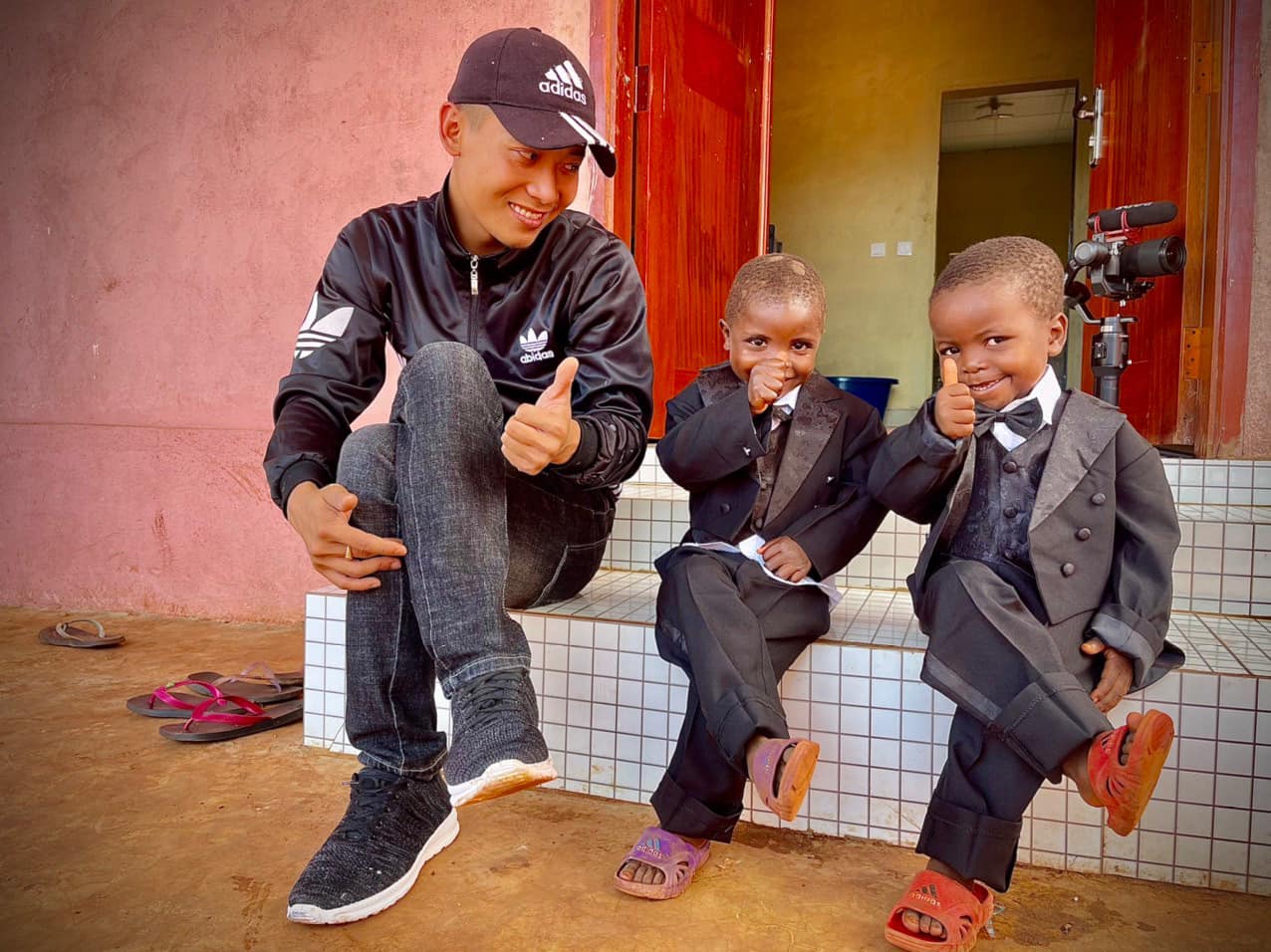 Quang Linh Vlogs “nhát gái