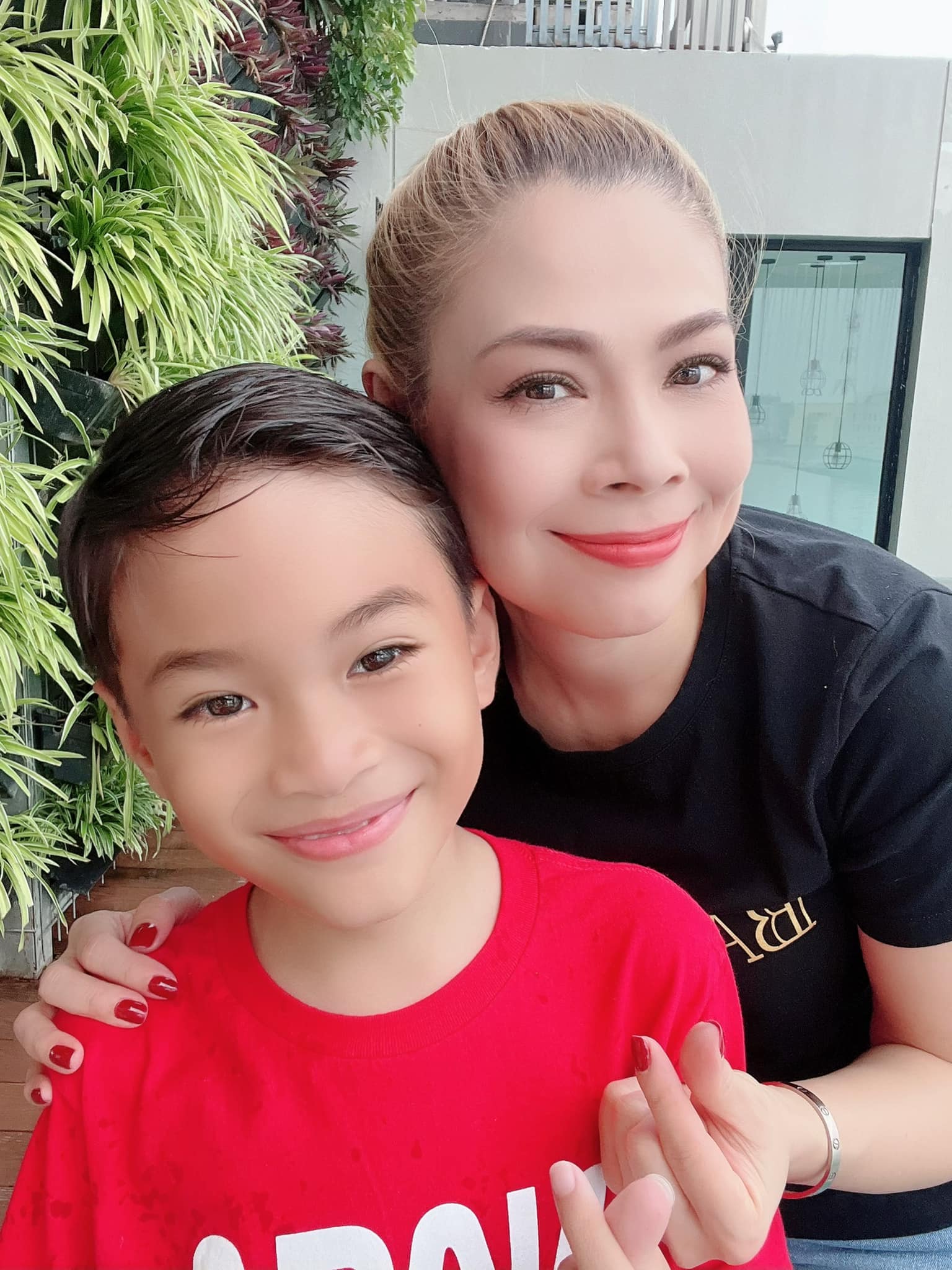 Con trai Ngô Kiến Huy: 11 tuổi ước được làm phi công, ở trường học rất giỏi - Ảnh 4