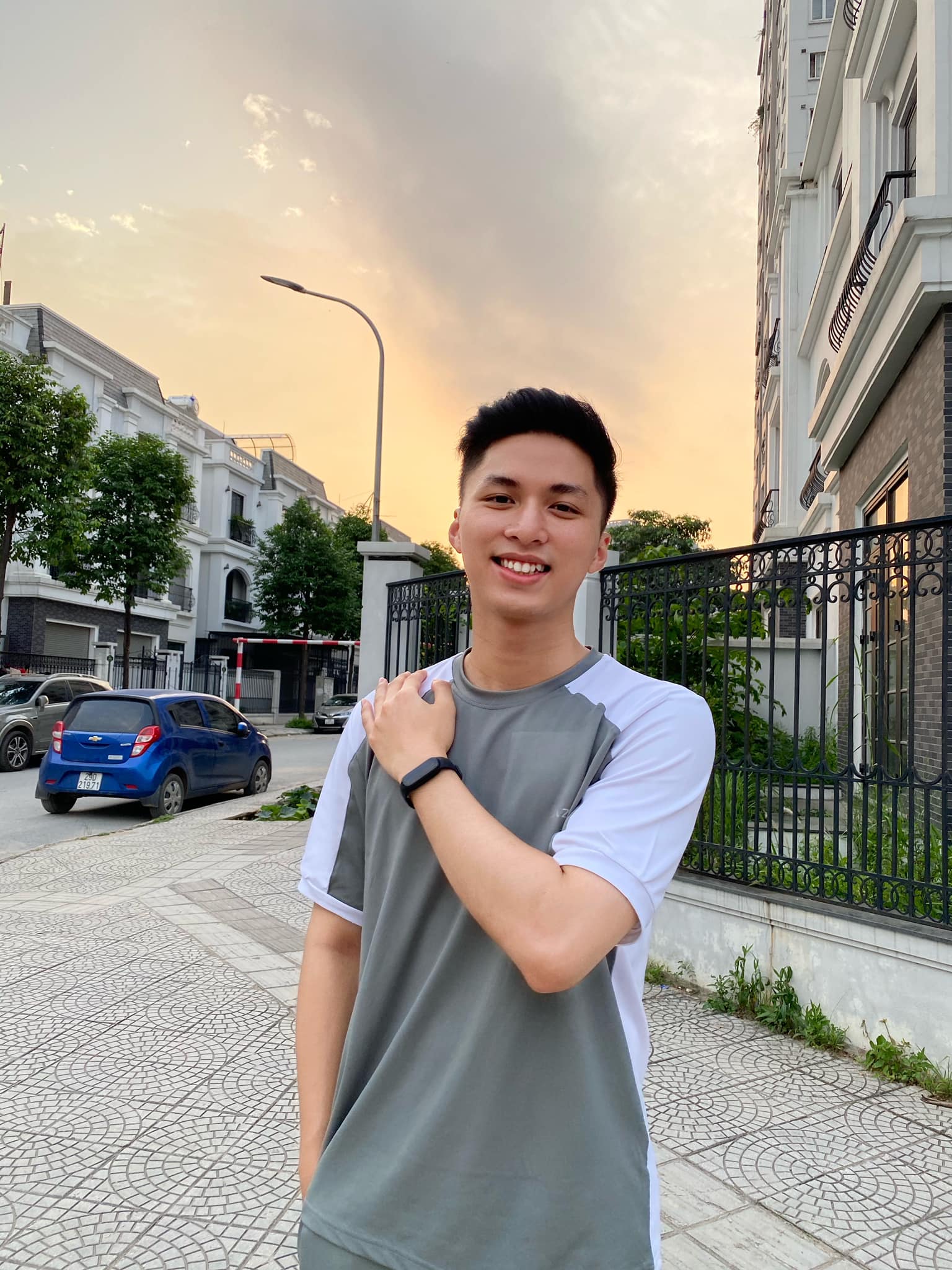 Hot Tiktoker Hoàng Hôn đang nổi rần rần cõi mạng với clip 2 phút là ai?  - Ảnh 2