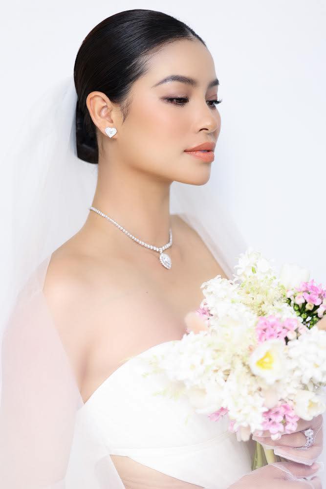 Phạm Hương sắp tung ảnh cưới: Chưa từng mặc váy cô dâu nhưng mong đây là lần cuối  - Ảnh 5