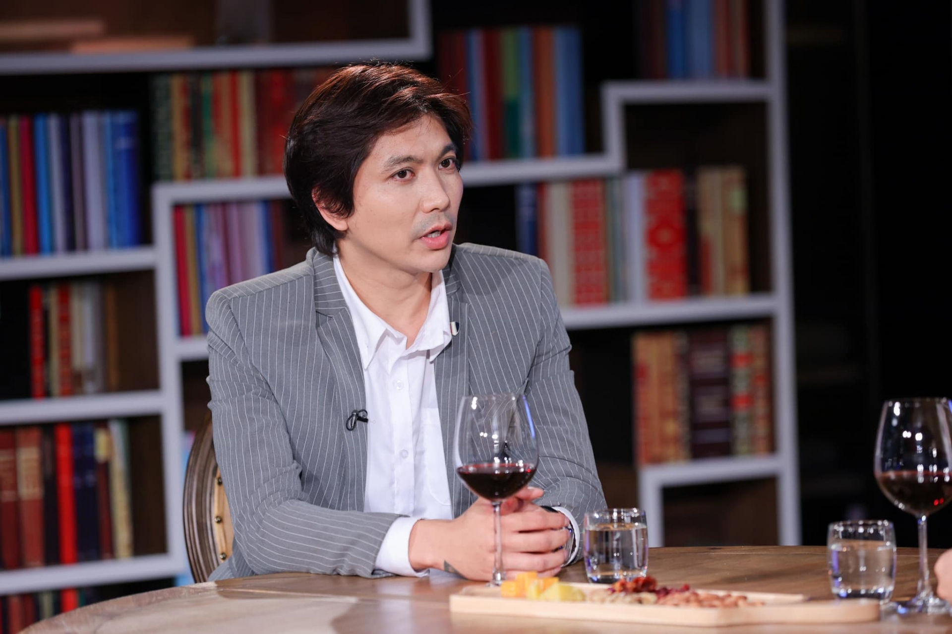 Tim không nghĩ mình là chồng dù đã kết hôn với Trương Quỳnh Anh?  - Ảnh 2