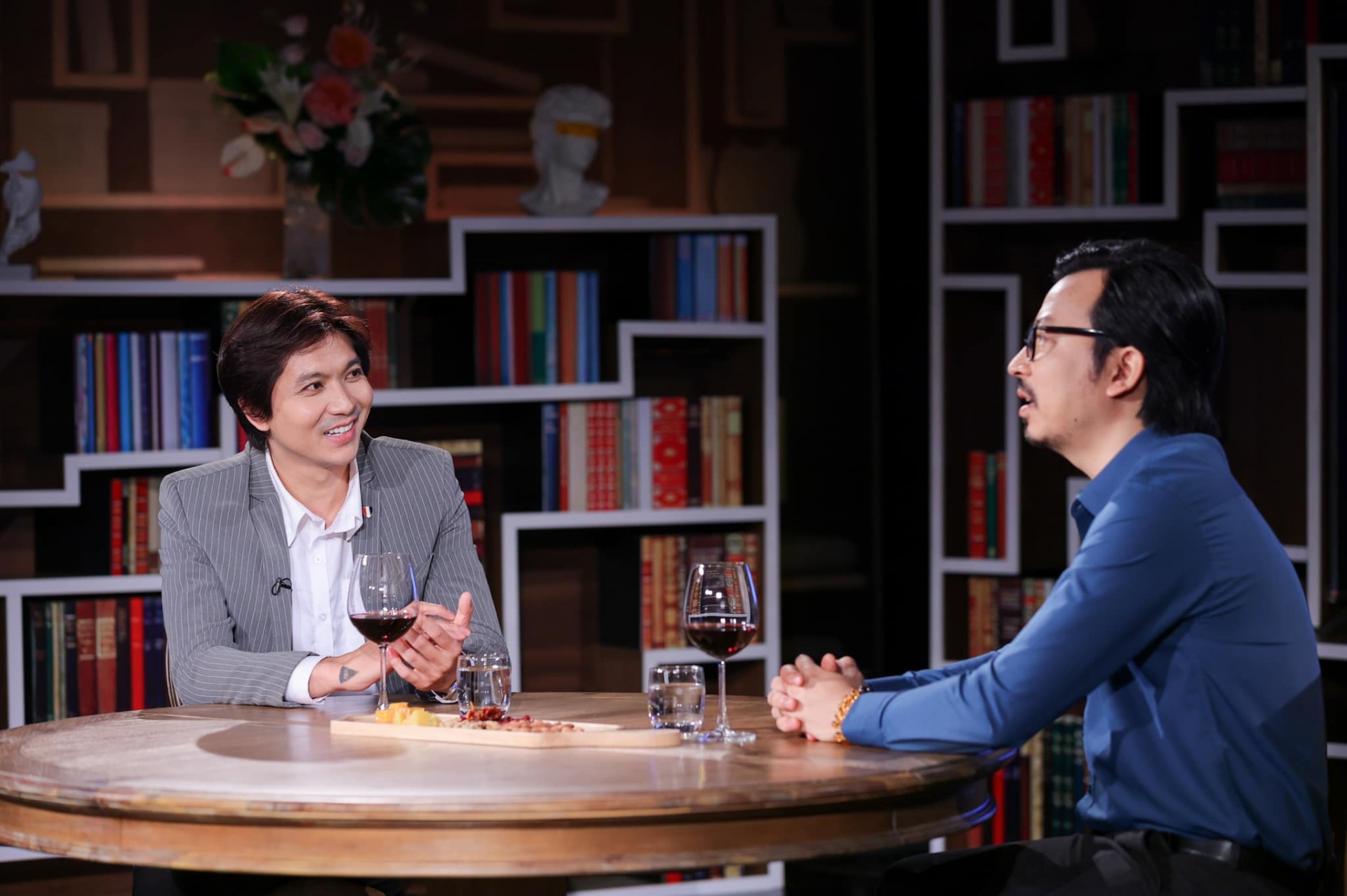 Tim không nghĩ mình là chồng dù đã kết hôn với Trương Quỳnh Anh?  - Ảnh 3