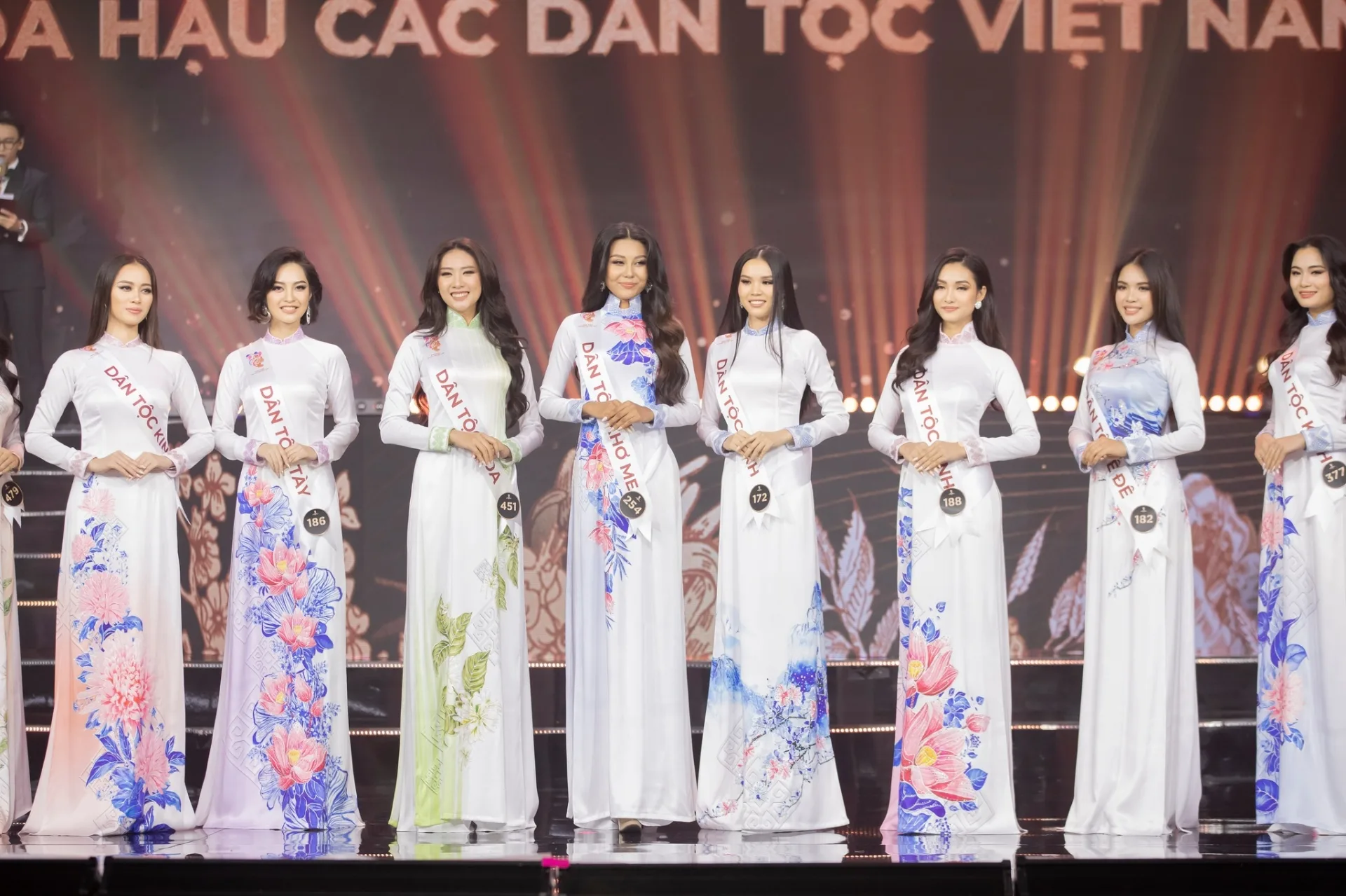 Khoảnh khắc Tân Hoa hậu Thuý Hằng không cảm xúc khi đăng quang, biết trước kết quả?  - Ảnh 1