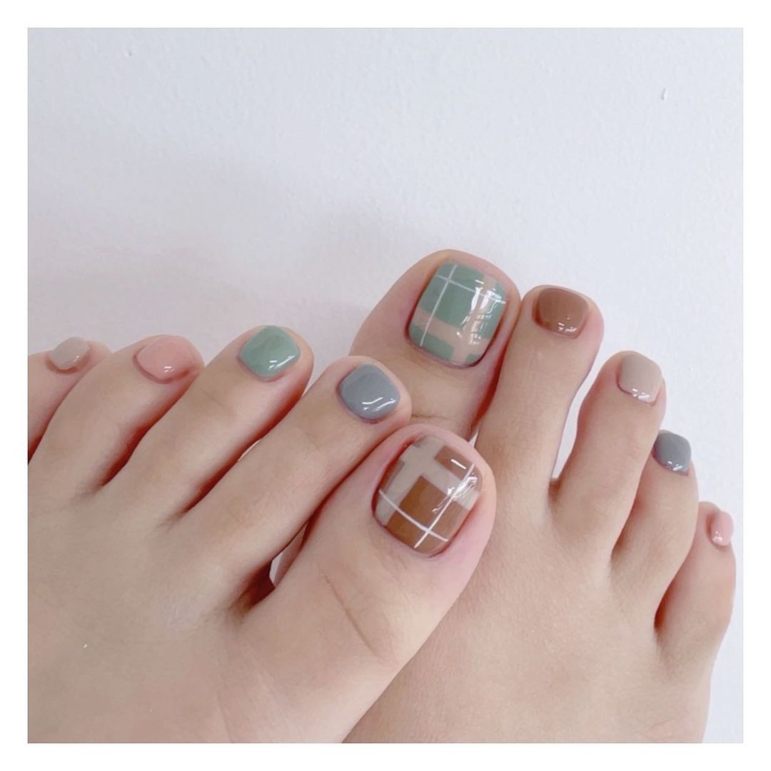 Những mẫu móng chân đẹp nhẹ nhàng 2022 dành cho hội chị em đam mê nails - Ảnh 6