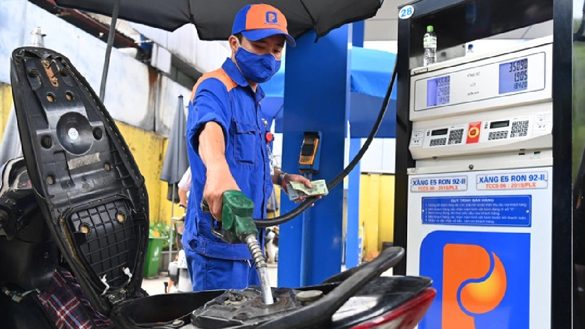 Giá xăng hôm nay 21/7 giảm mạnh về còn gần 26.000 đồng/lít 