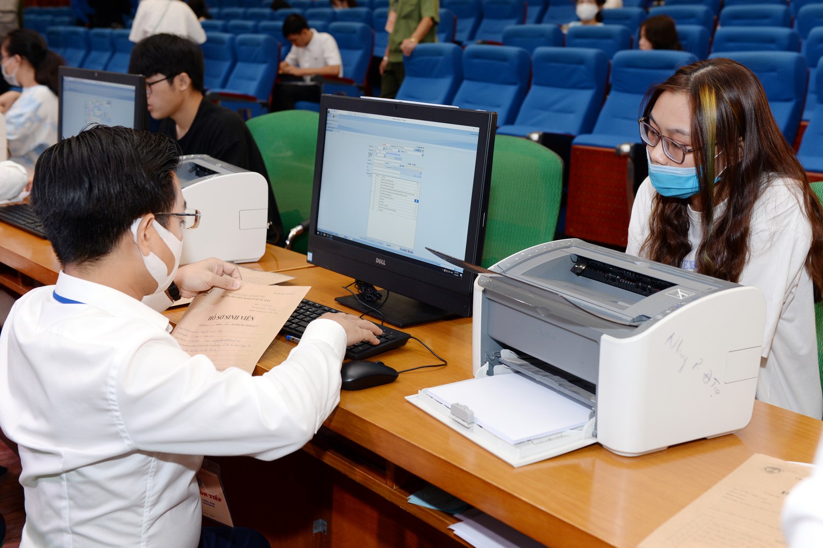 Điểm chuẩn trường đại học Kinh tế Quốc dân năm 2022 - Ảnh 1