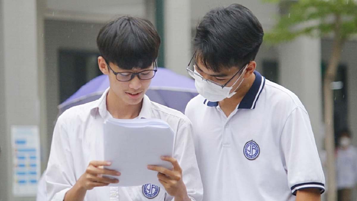 Thủ khoa 3 điểm 10 kỳ thi THPT Quốc gia 2022 học "trường làng" ở Hà Nội