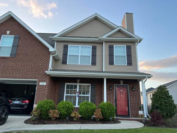 Bất ngờ với cơ ngơi rộng lớn của ông xã Trang Trần tại Mỹ - Ảnh 2