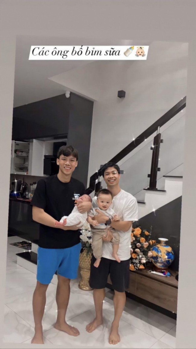 MXH phát sốt với hình ảnh Công Phượng bế con trai ngày bé - Ảnh 3