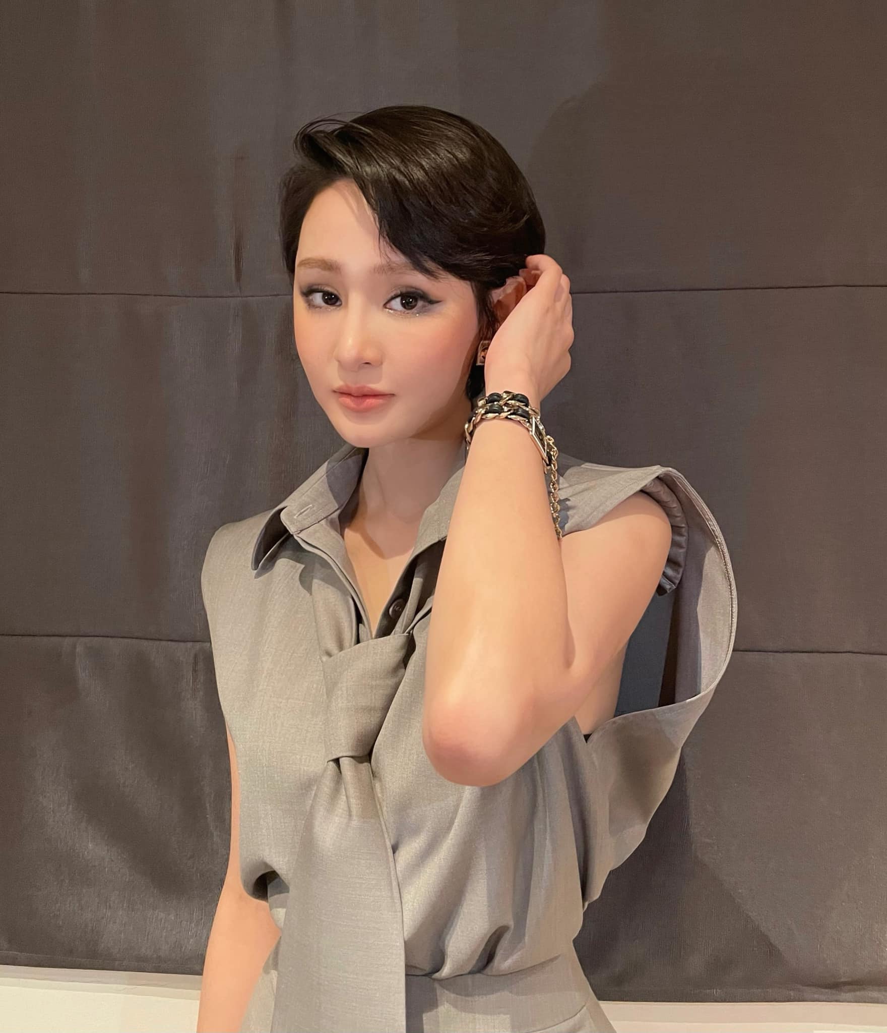 Hiền Hồ rục rịch trở lại với âm nhạc sau ồn ào anh em nương tựa - Ảnh 1