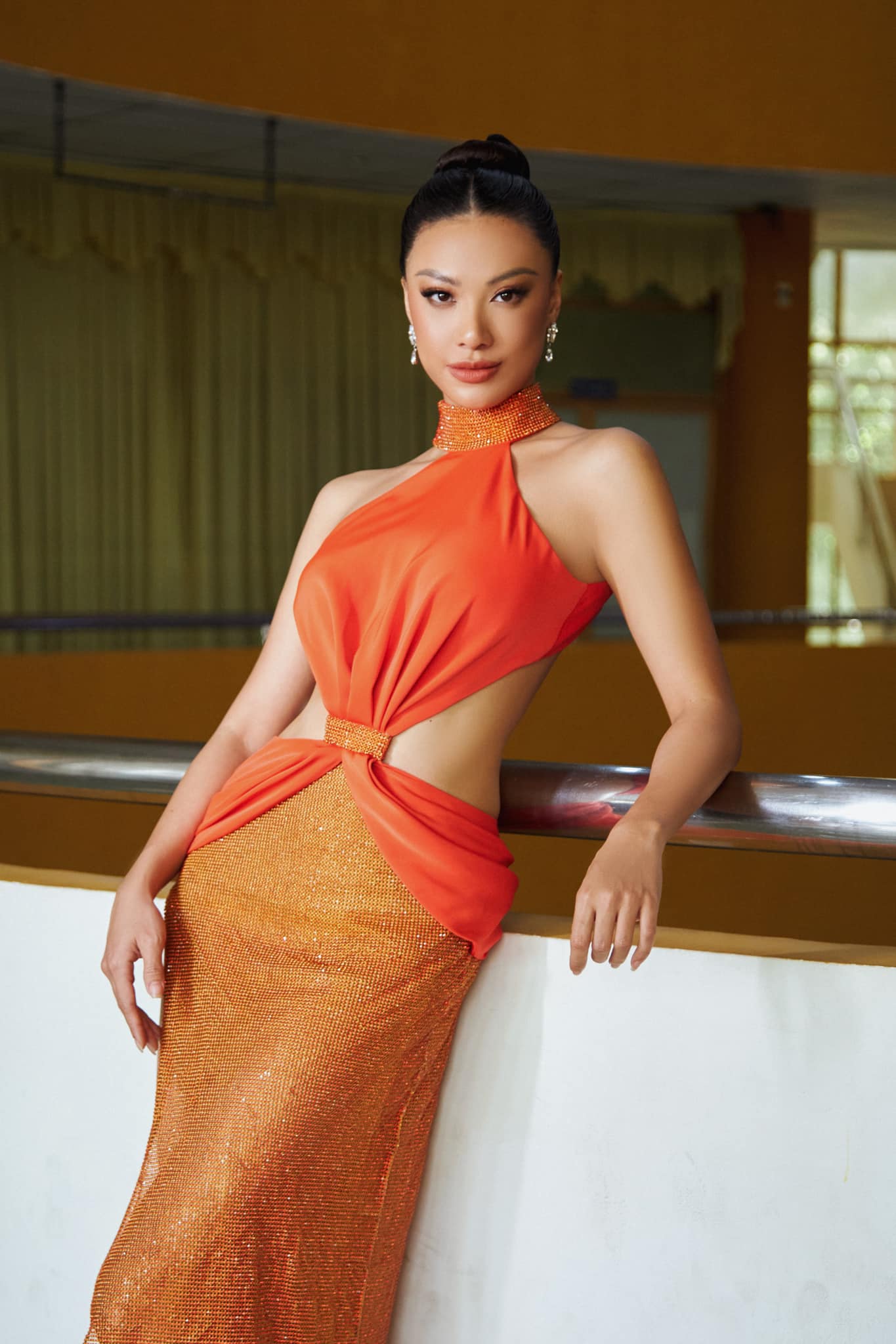 Kim Duyên ngồi ghế giám khảo cuộc thi “Hoa Khôi Sông Vàm 2022”, khẳng định đủ năng lực - Ảnh 2