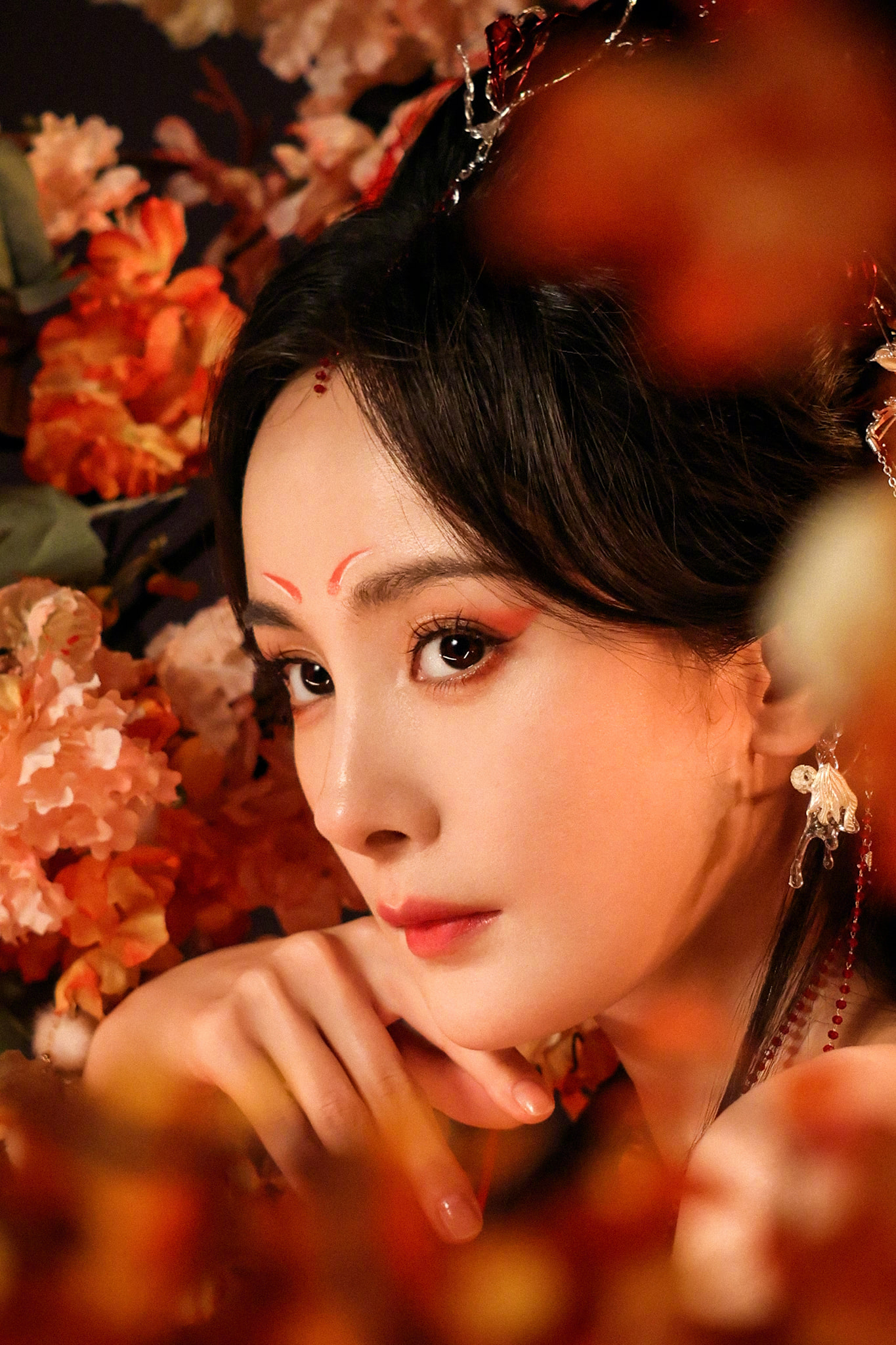 Phim mới của Triệu Lệ Dĩnh bắt chước phim của Dương Mịch, đổi diễn viên liên tục - Ảnh 3