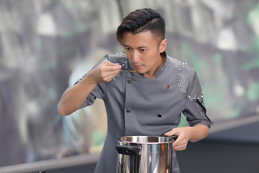 Tạ Đình Phong - Tài tử Hong Kong thích ăn phở, yêu thích ẩm thực Việt - Ảnh 1