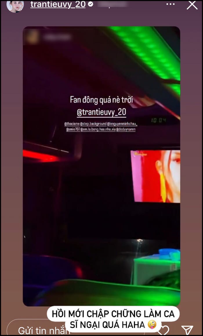 Tiểu Vy ngại ngùng khi xem lại MV hát nhạc Sơn Tùng, giọng hát có đủ làm ca sĩ?- Ảnh 3