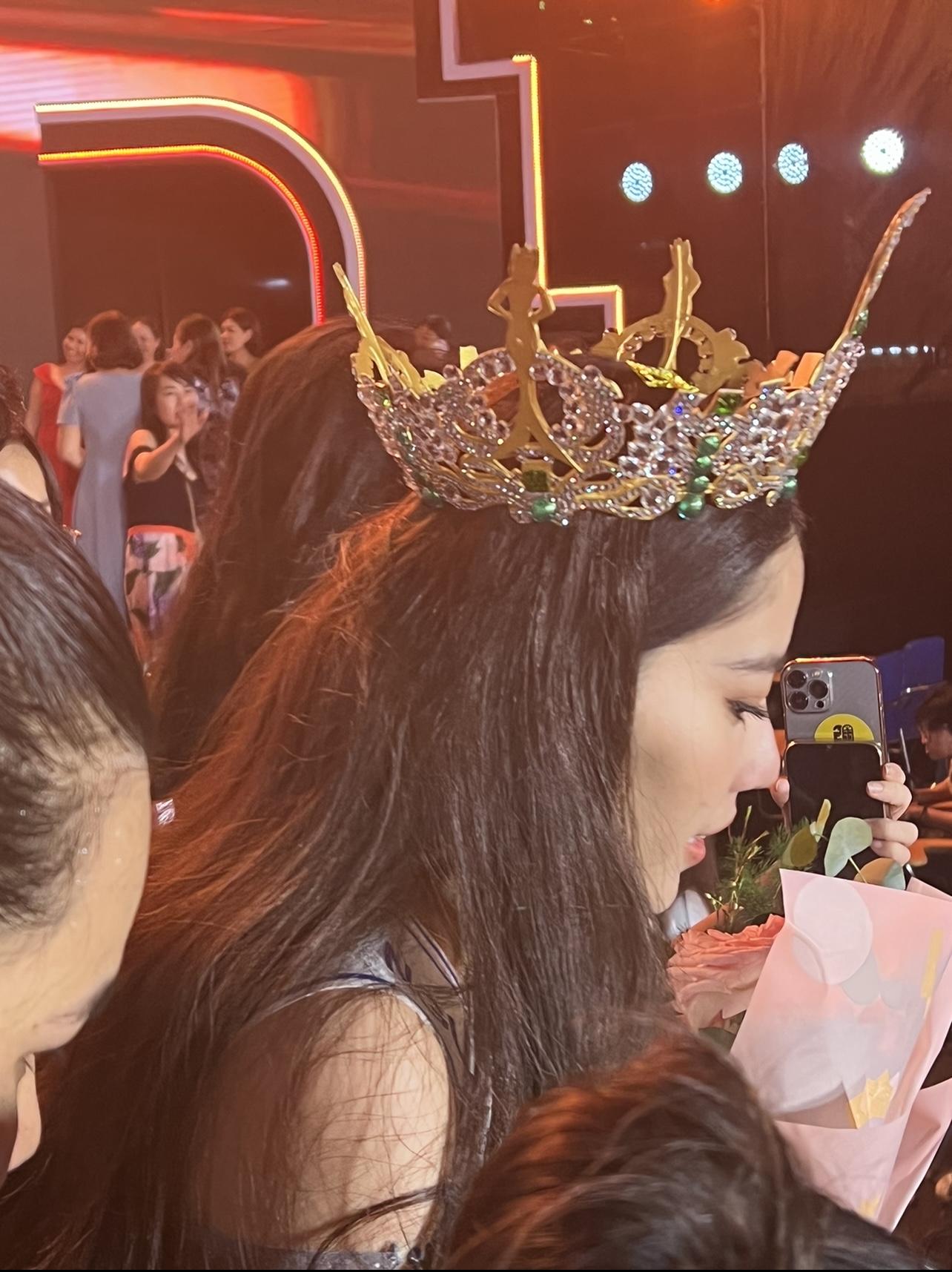 Nam Em dừng chân ở Top 10 nhưng vẫn được đội vương miện Hoa hậu? - Ảnh 2