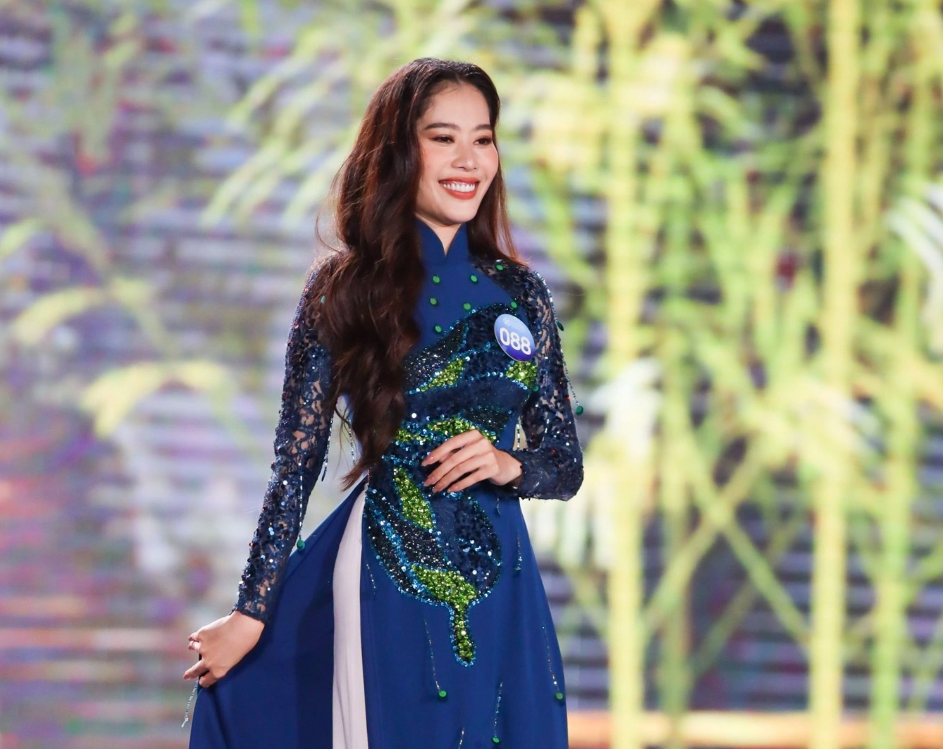 Nam Em dừng chân ở Top 10 nhưng vẫn được đội vương miện Hoa hậu? - Ảnh 3