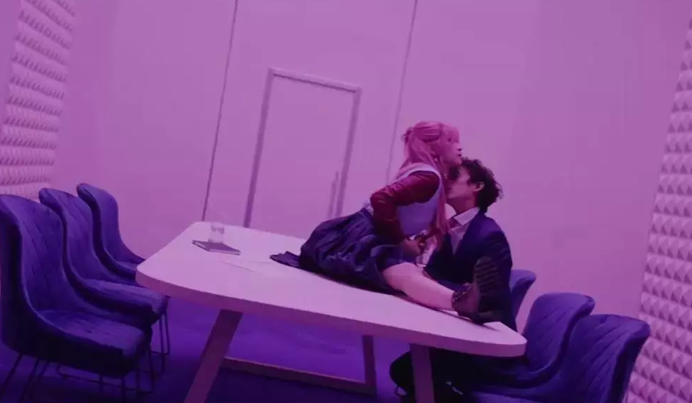 Chi Pu vừa comeback đã nhận chỉ trích vì MV cổ xuý “yêu đương